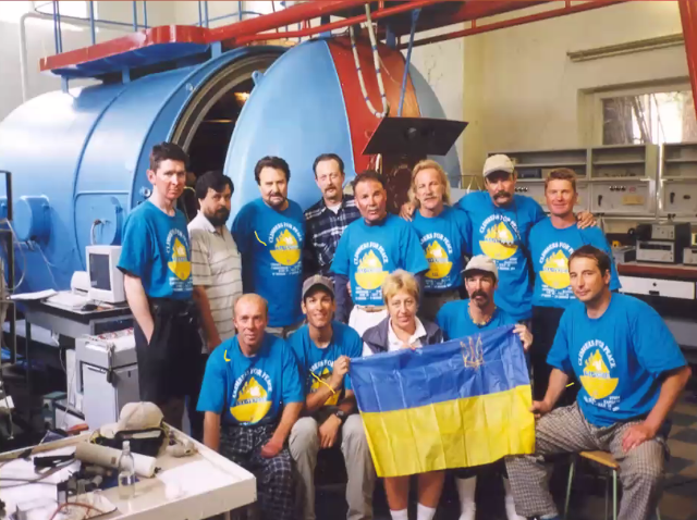 Команда українських науковців на медико-біологічній станції г. Ельбурс